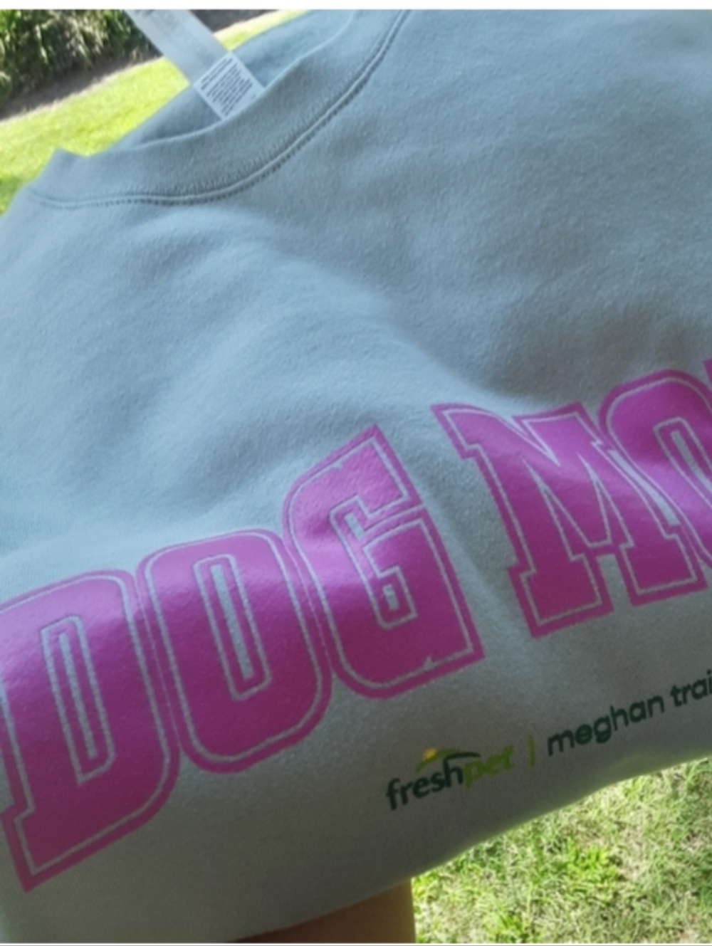 🐾Meghan Trainor|Fresh Pet "I'M A DOG MOM" WOMENS SWEATER